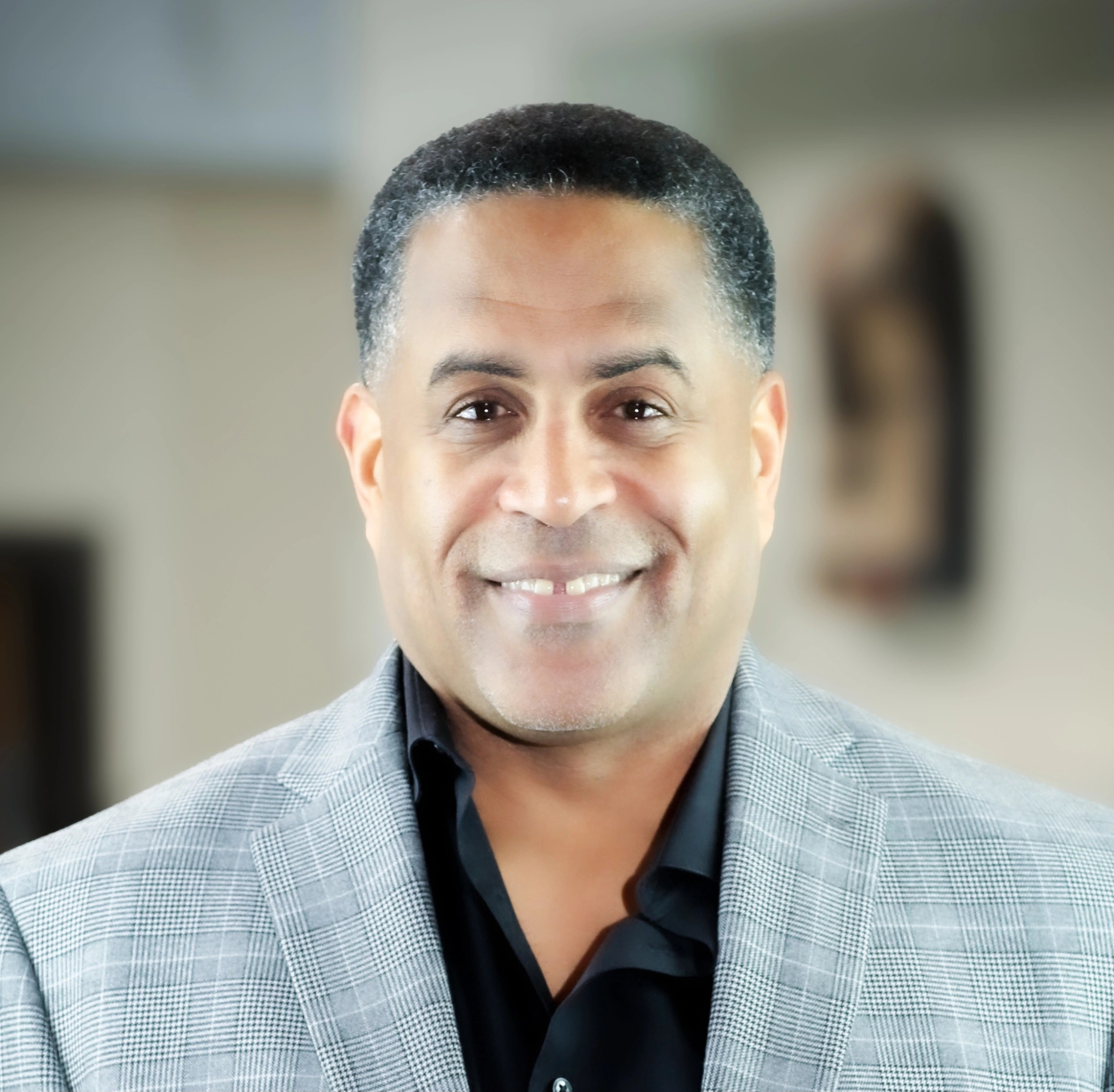 Spence Headshot 5 6 25 F 1